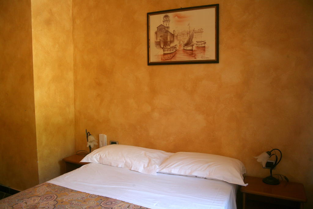 Pensione Sorriso Vernazza Rom bilde